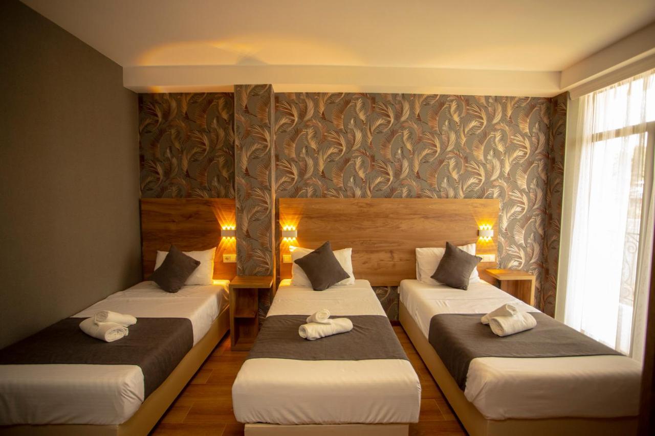 Pollux Hotel Batumi Ngoại thất bức ảnh