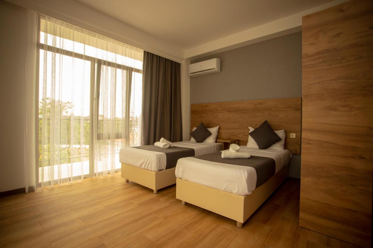 Pollux Hotel Batumi Ngoại thất bức ảnh