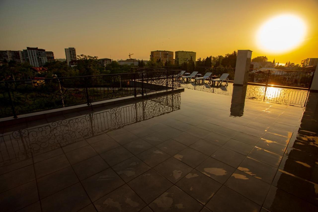 Pollux Hotel Batumi Ngoại thất bức ảnh