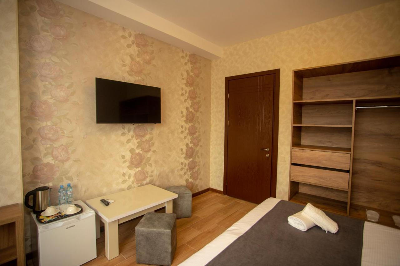 Pollux Hotel Batumi Ngoại thất bức ảnh