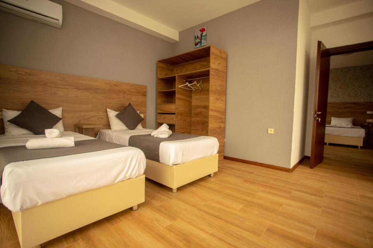 Pollux Hotel Batumi Ngoại thất bức ảnh