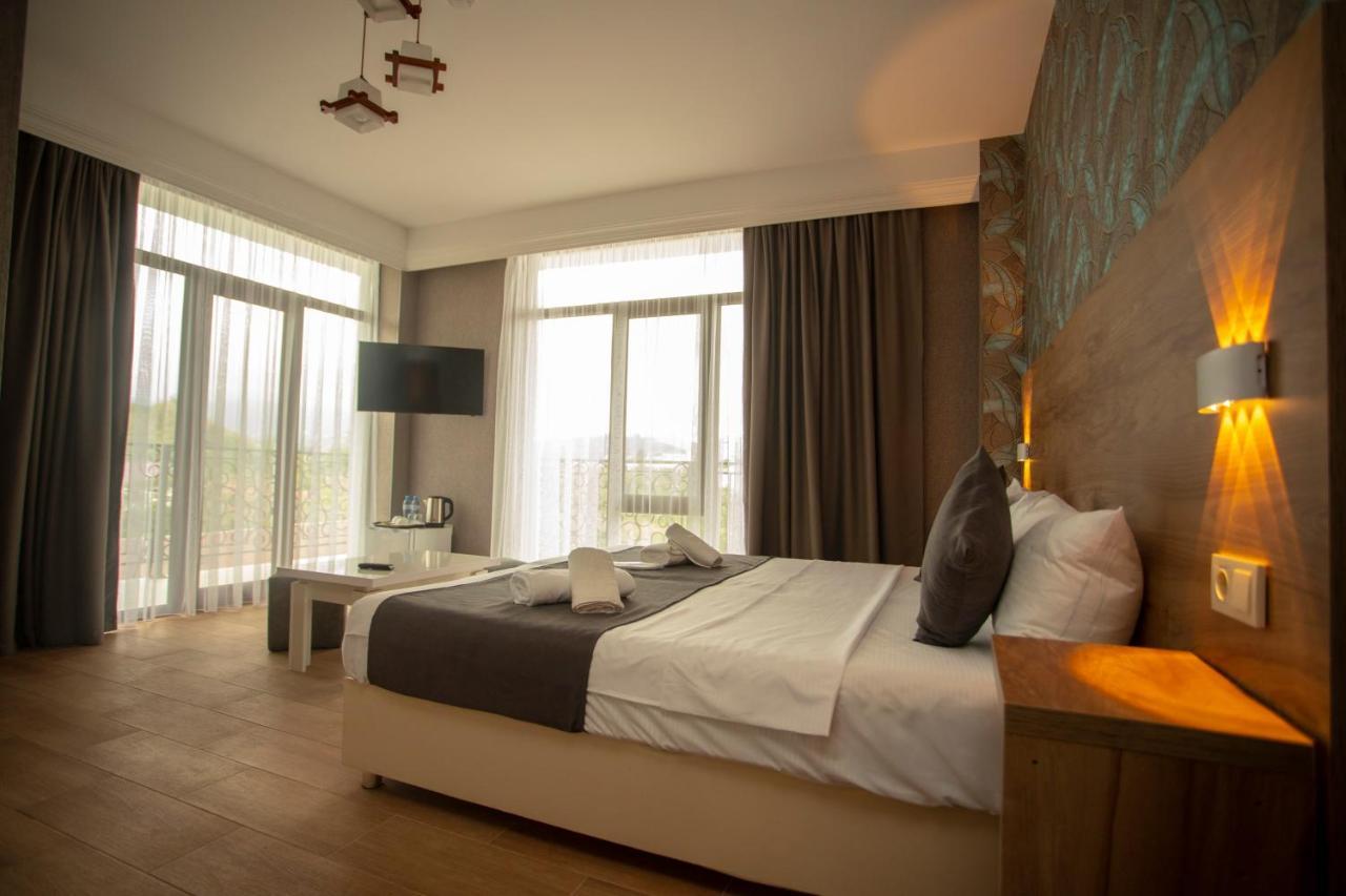 Pollux Hotel Batumi Ngoại thất bức ảnh