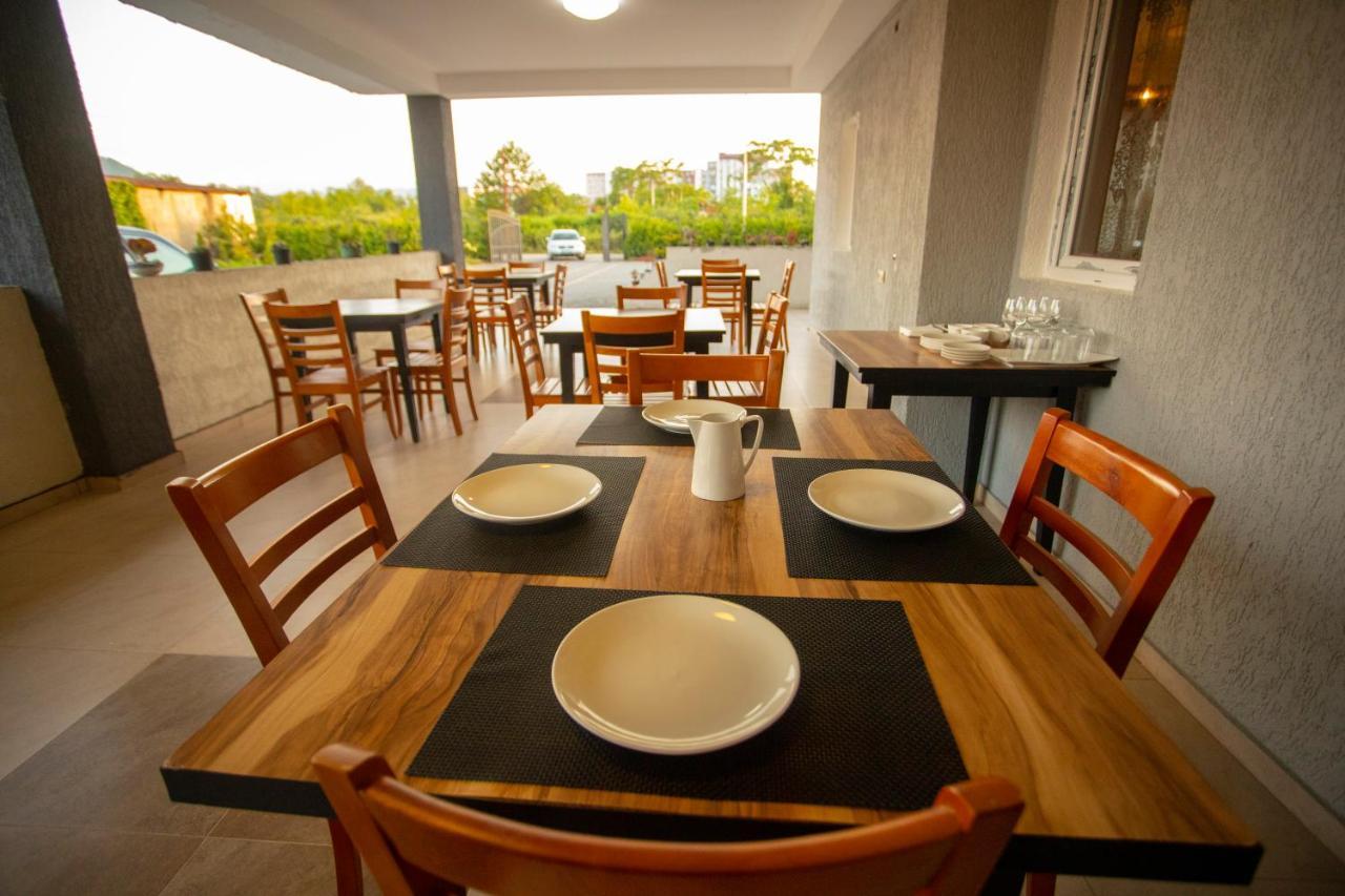 Pollux Hotel Batumi Ngoại thất bức ảnh