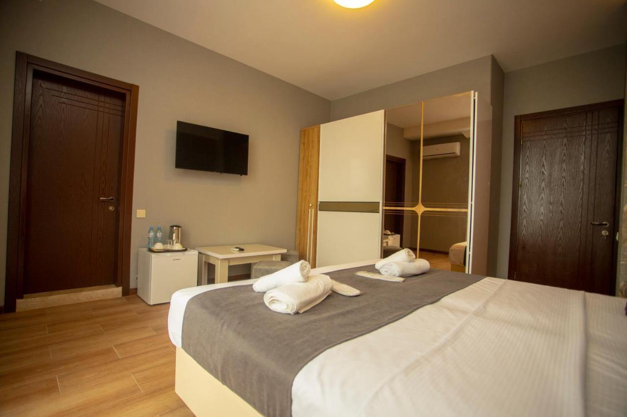 Pollux Hotel Batumi Ngoại thất bức ảnh