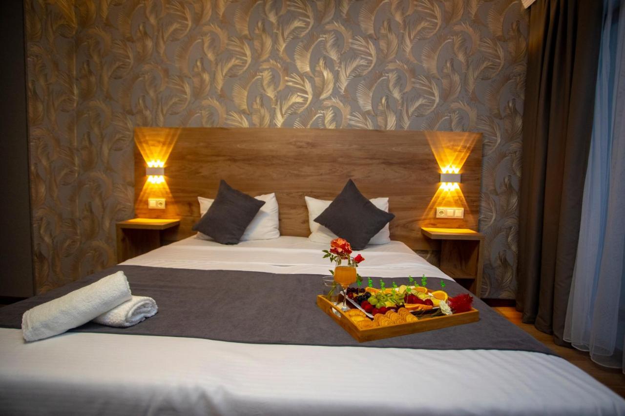 Pollux Hotel Batumi Ngoại thất bức ảnh