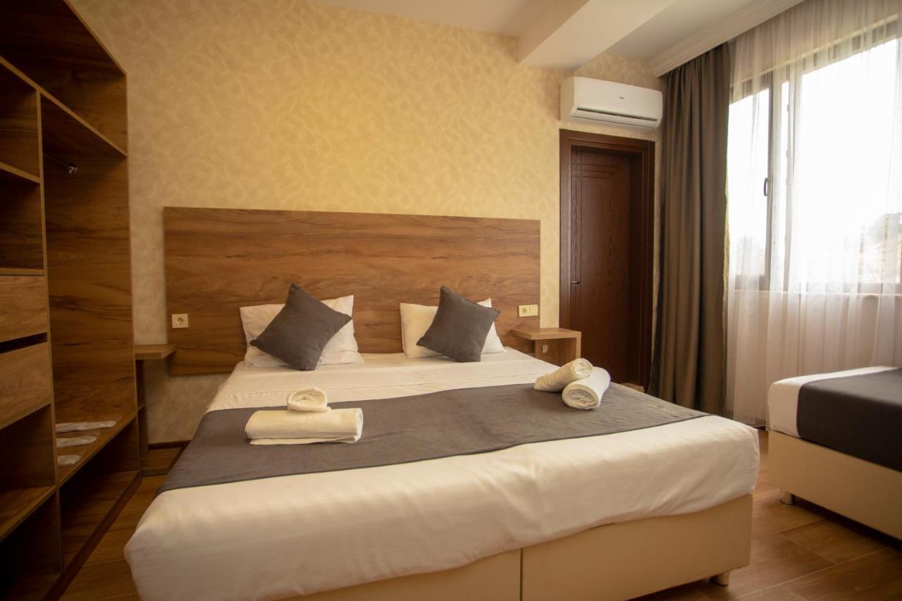 Pollux Hotel Batumi Ngoại thất bức ảnh