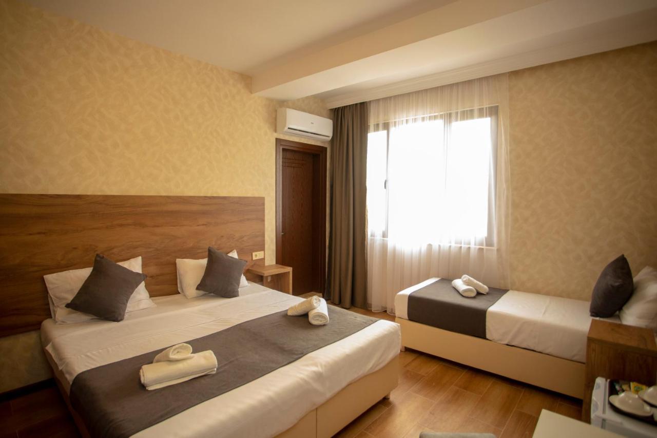 Pollux Hotel Batumi Ngoại thất bức ảnh
