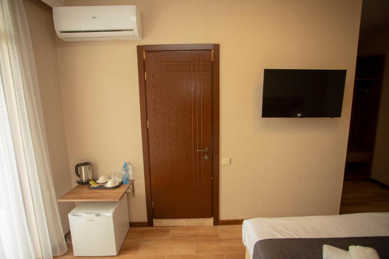 Pollux Hotel Batumi Ngoại thất bức ảnh