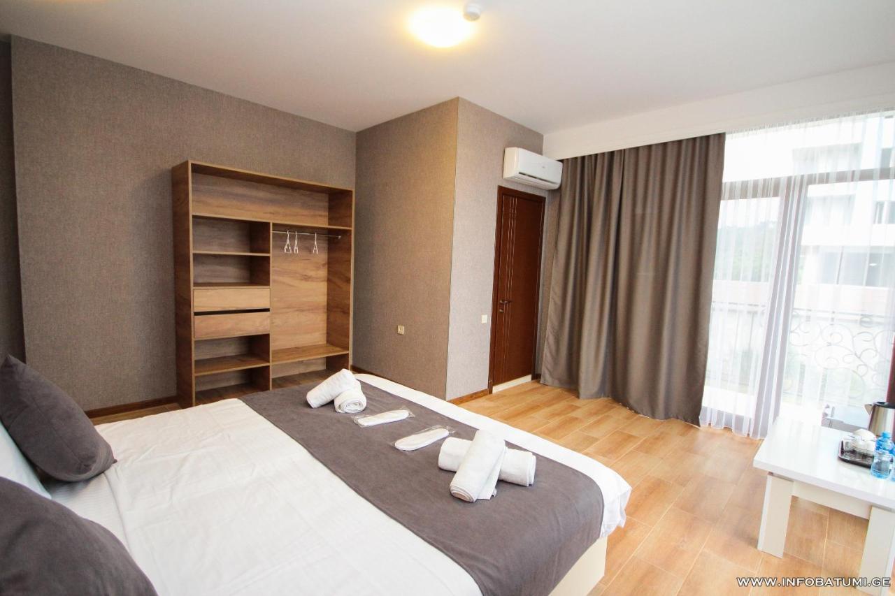 Pollux Hotel Batumi Ngoại thất bức ảnh